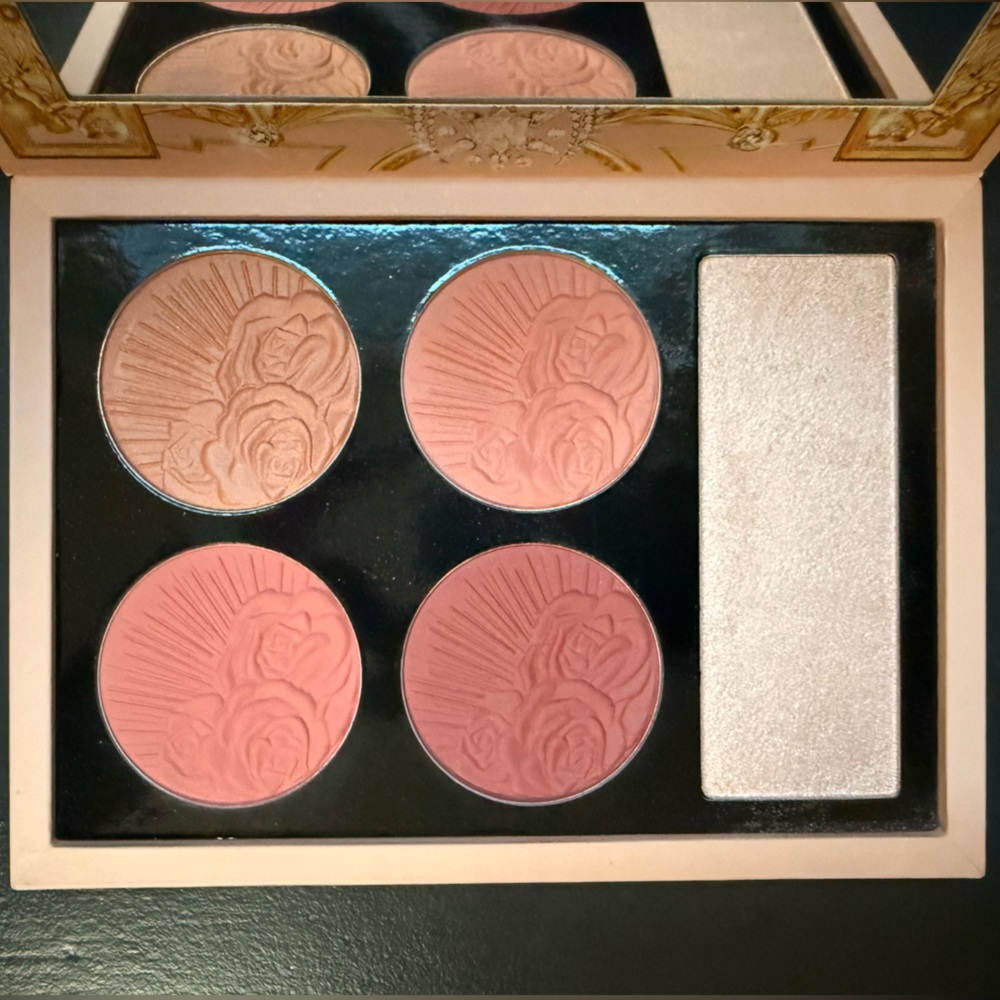 Pat McGrath Divine Blush + Glow Cheek Palette: Nude Venus